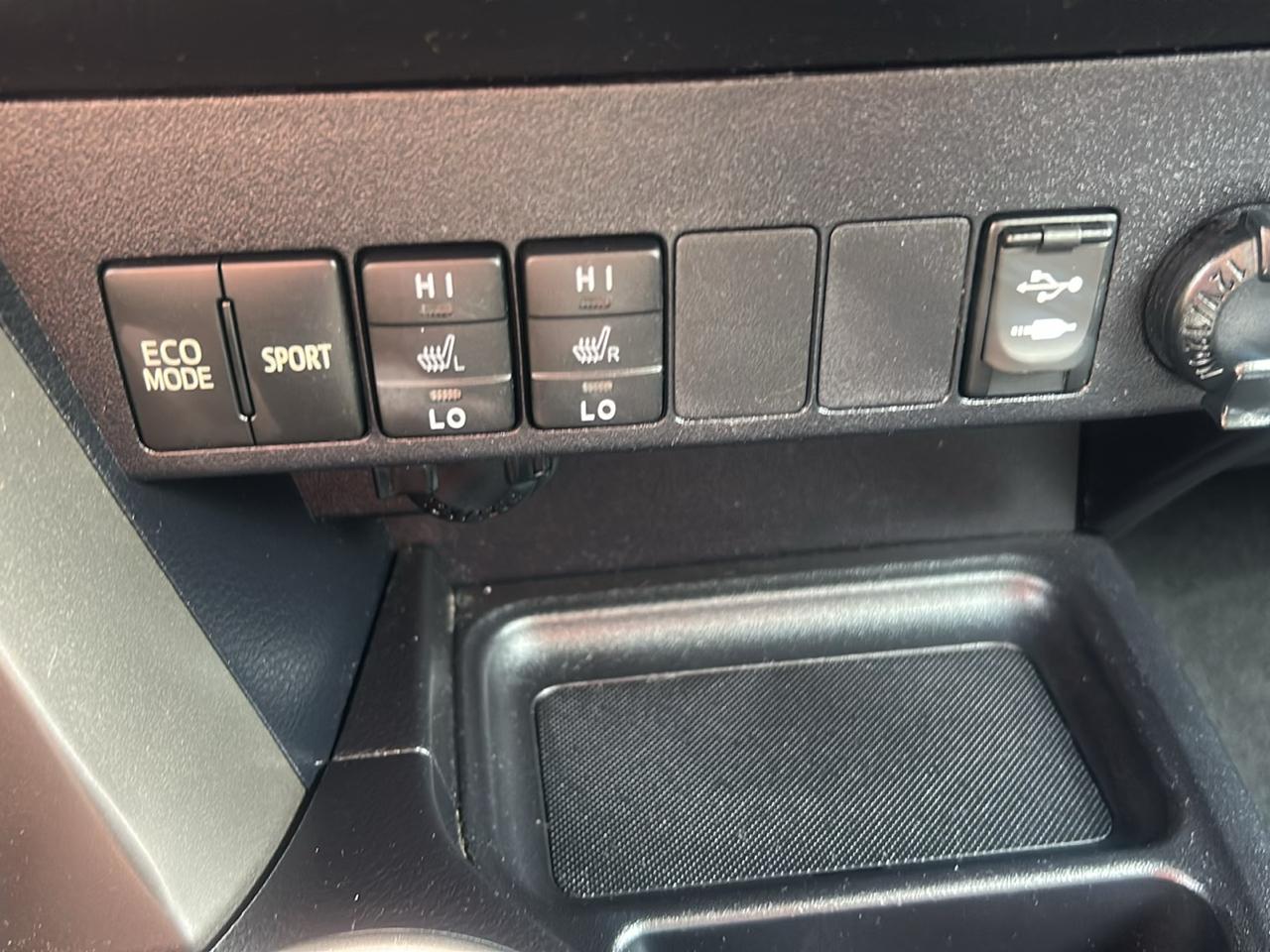 Toyota RAV4 FWD 4dr Limited (Natl) 2014
