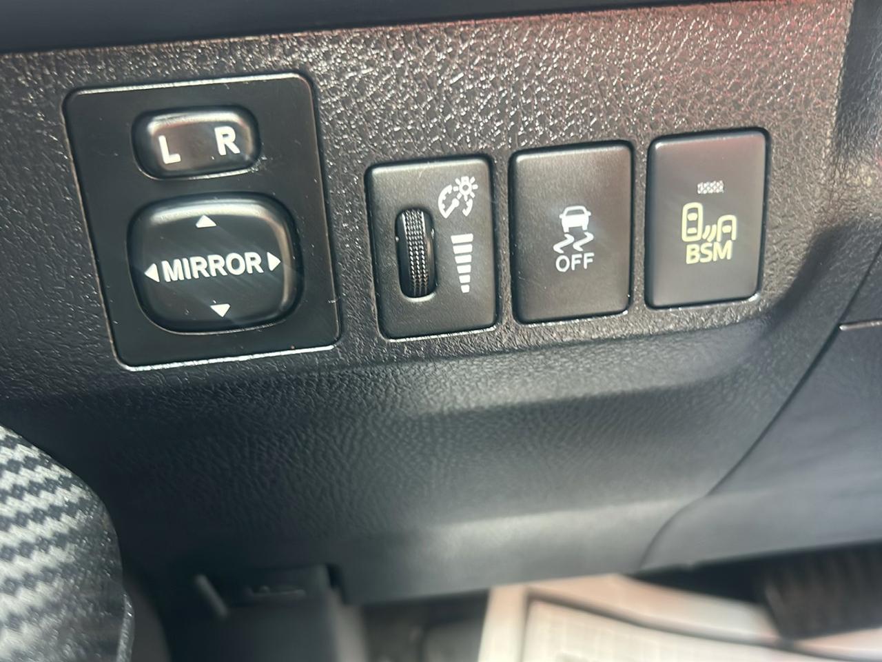 Toyota RAV4 FWD 4dr Limited (Natl) 2014