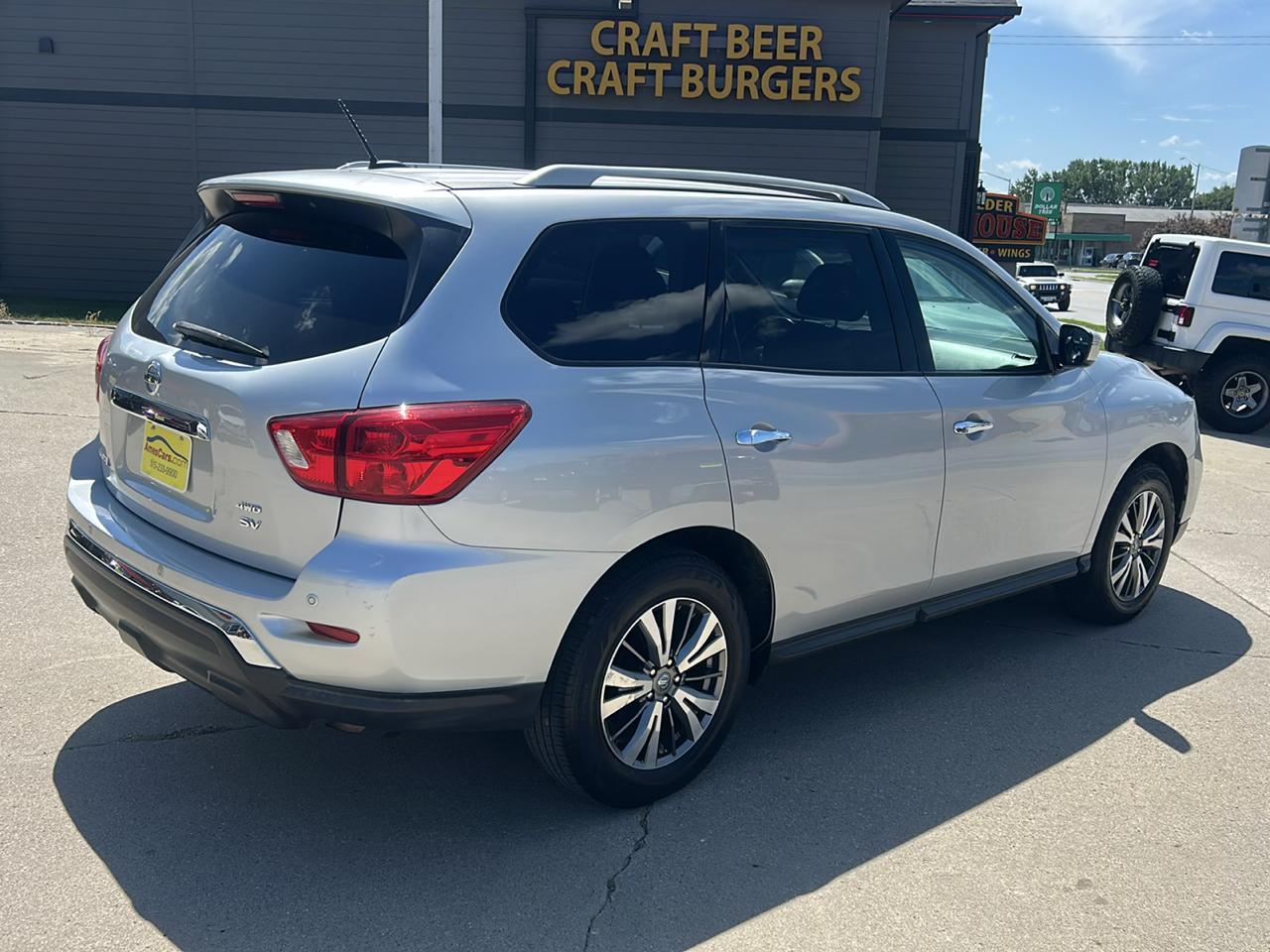 Nissan Pathfinder 4x4 SV 2018