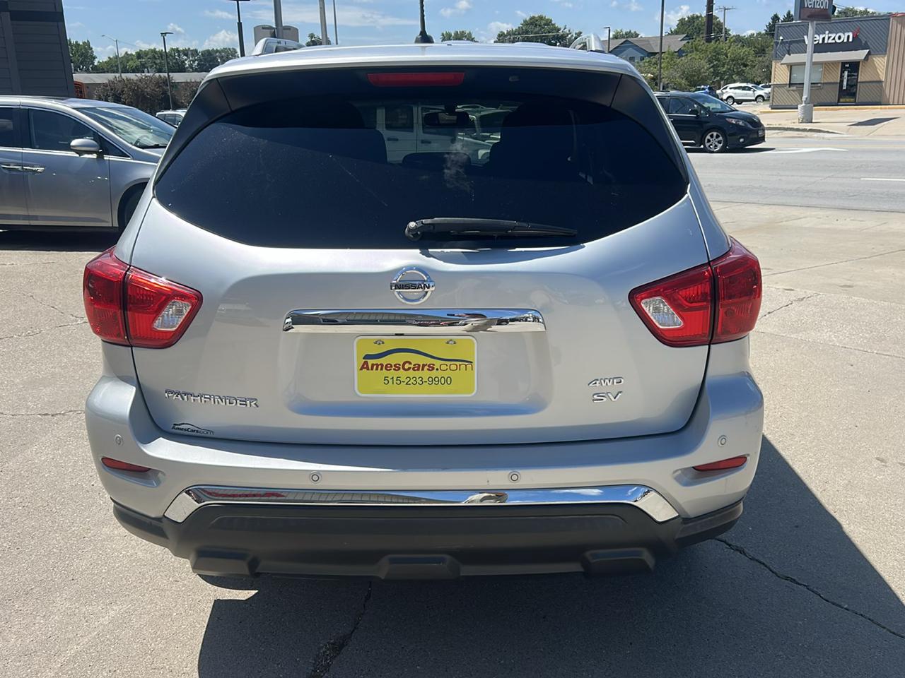 Nissan Pathfinder 4x4 SV 2018