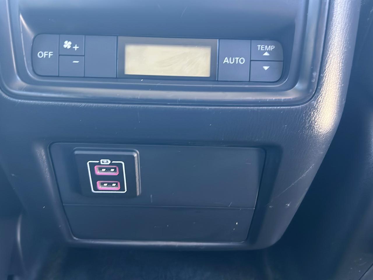 Nissan Pathfinder 4x4 SV 2018