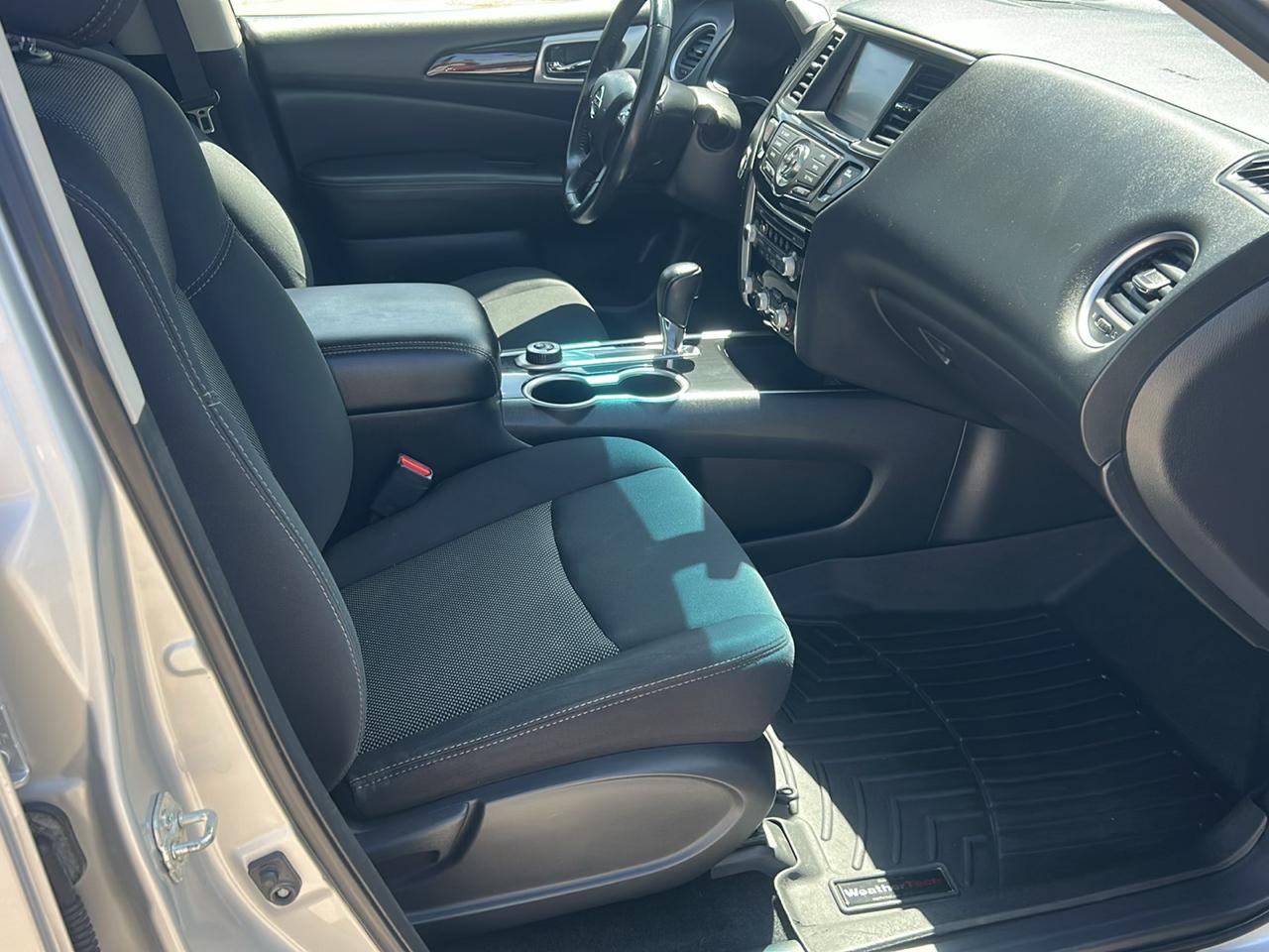 Nissan Pathfinder 4x4 SV 2018