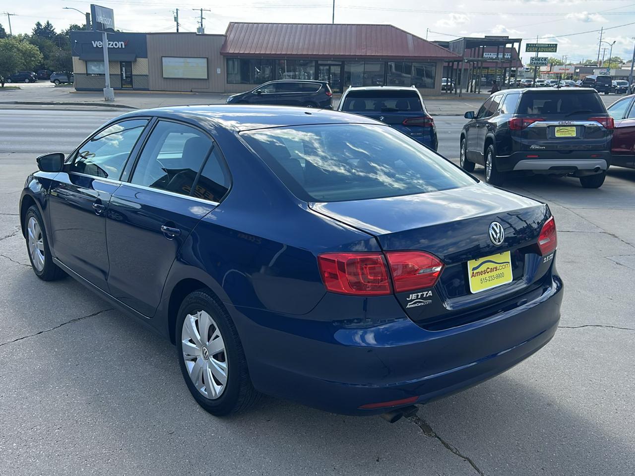 Volkswagen Jetta Sedan 4dr Auto SE PZEV 2013