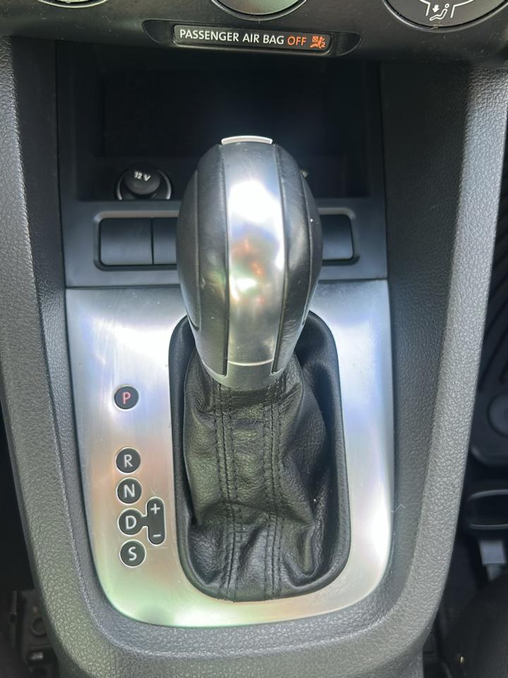 Volkswagen Jetta Sedan 4dr Auto SE PZEV 2013