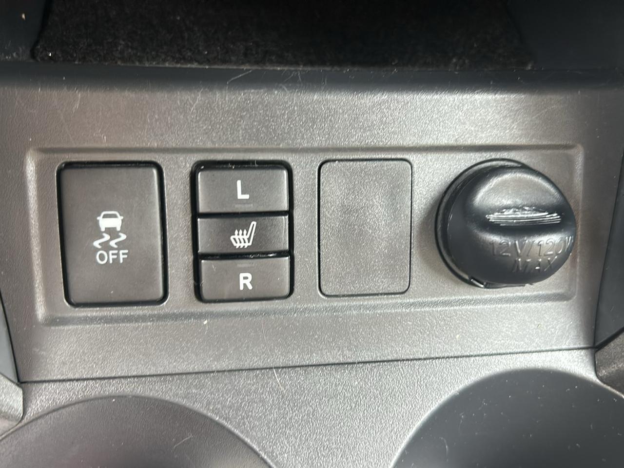 Toyota RAV4 4WD 4dr V6 Limited (Natl) 2012