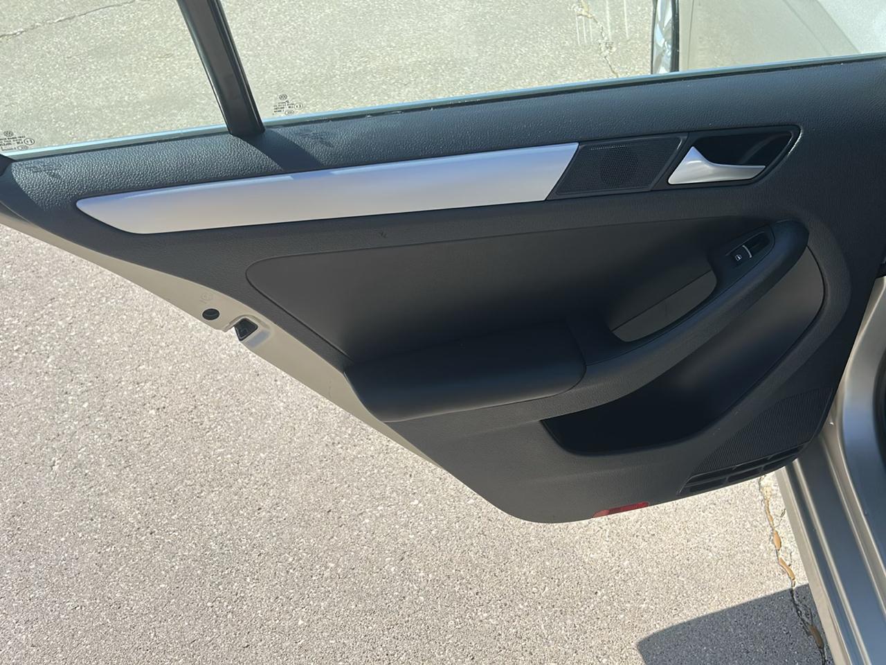 Volkswagen Jetta Sedan 4dr Auto SE 2014