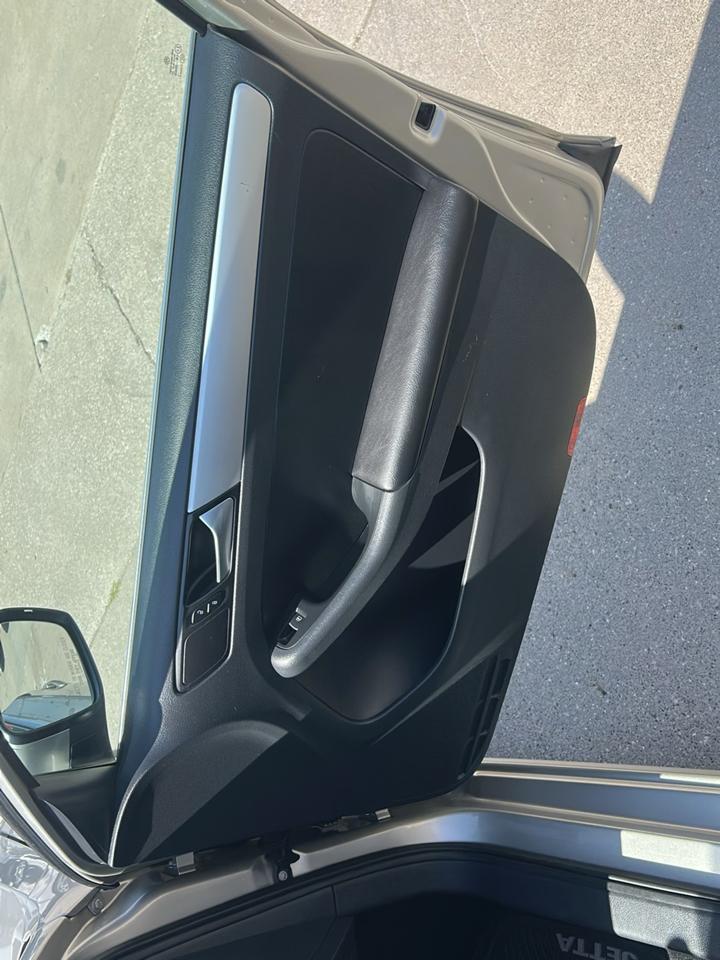 Volkswagen Jetta Sedan 4dr Auto SE 2014