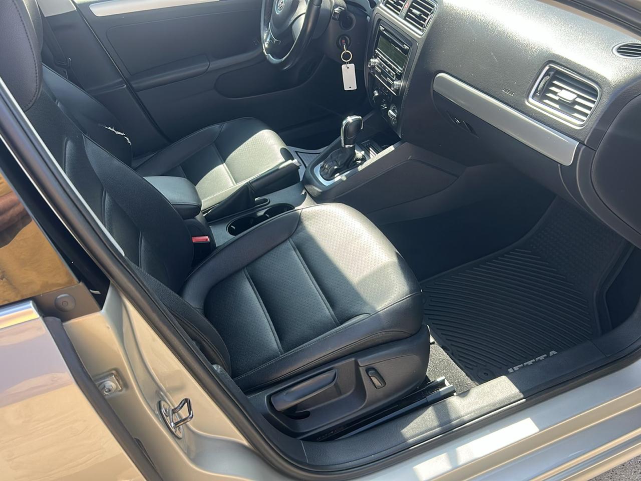 Volkswagen Jetta Sedan 4dr Auto SE 2014