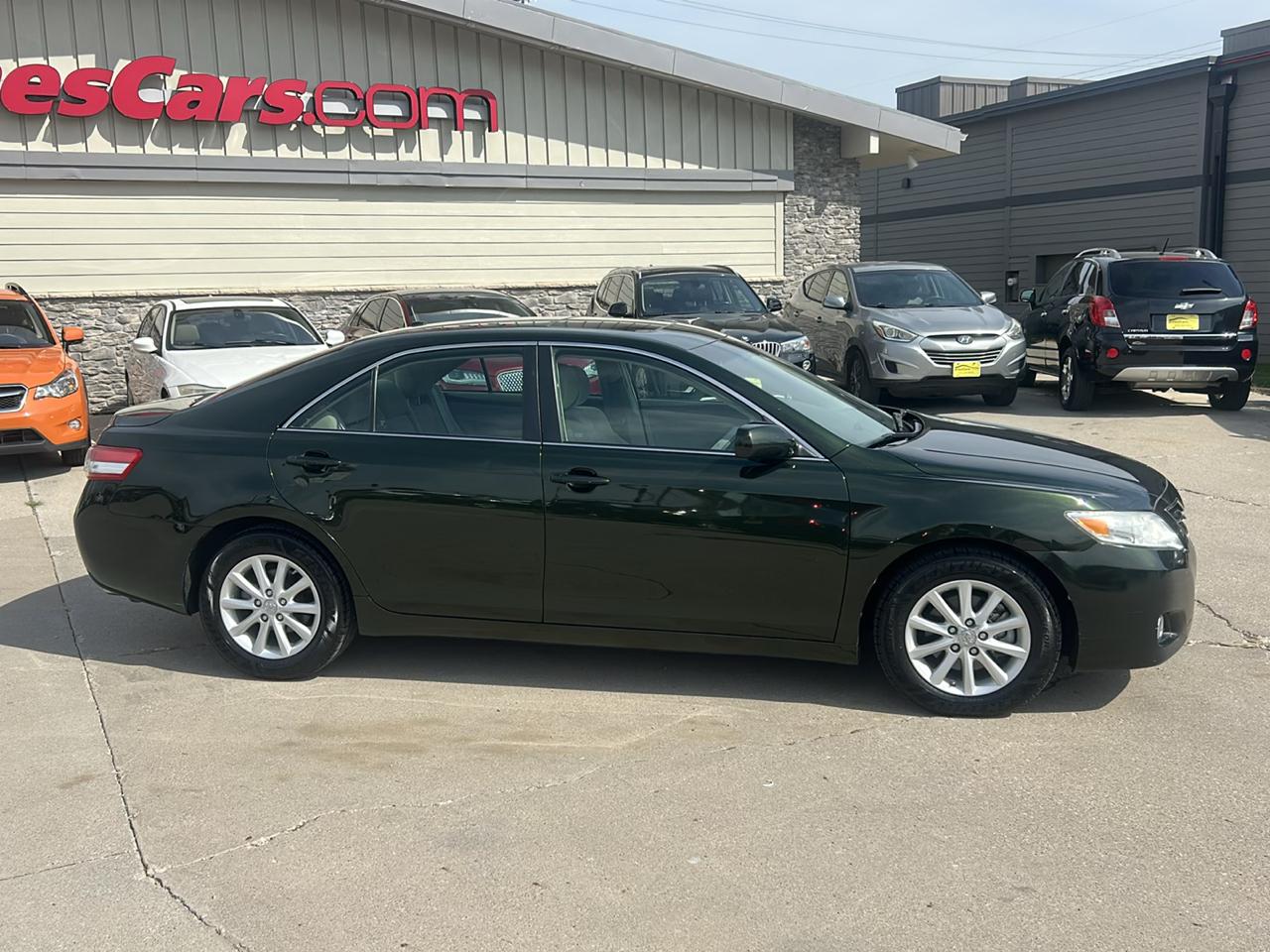 Toyota Camry 4dr Sdn I4 Man LE (Natl) 2011