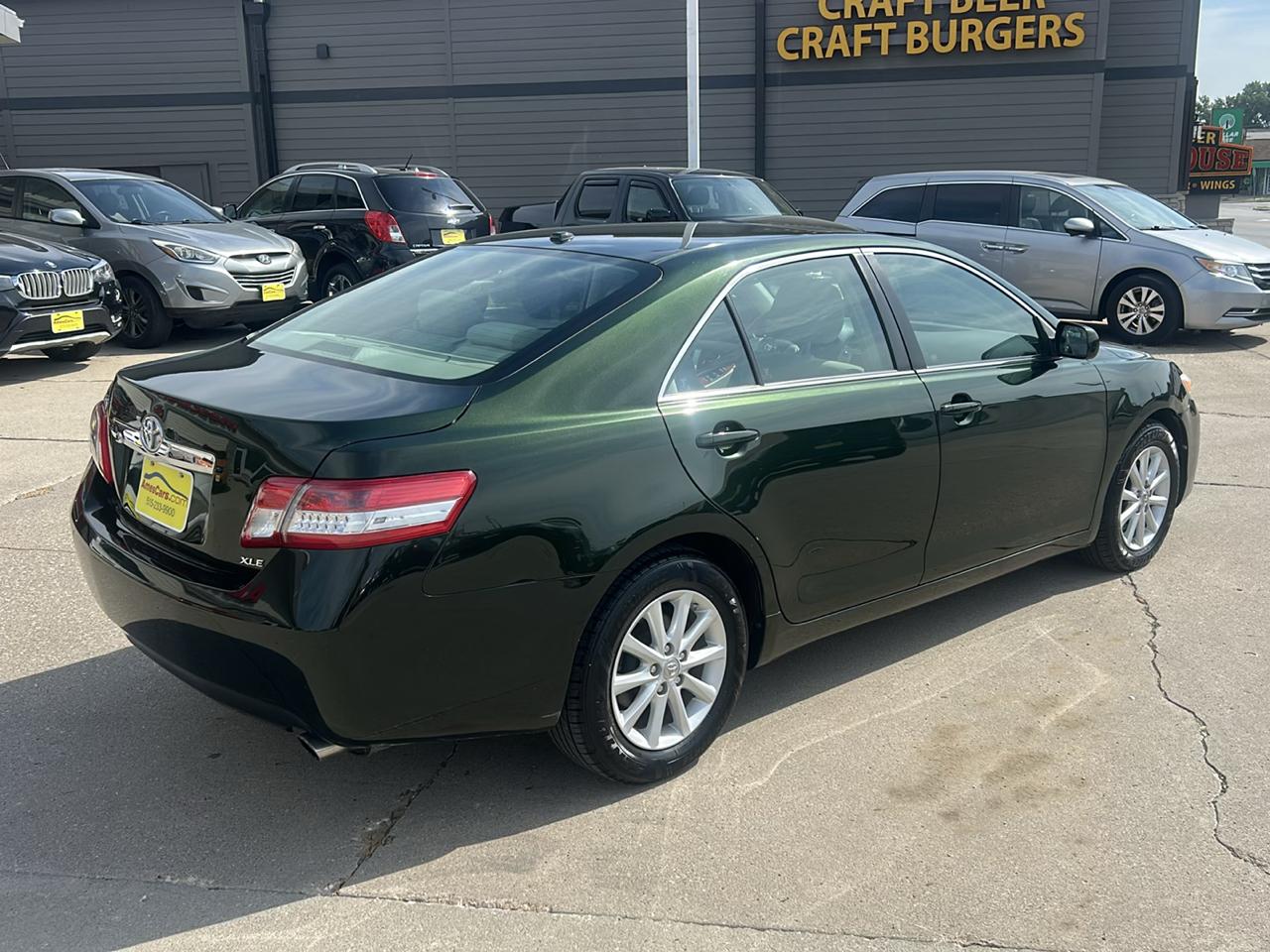 Toyota Camry 4dr Sdn I4 Man LE (Natl) 2011