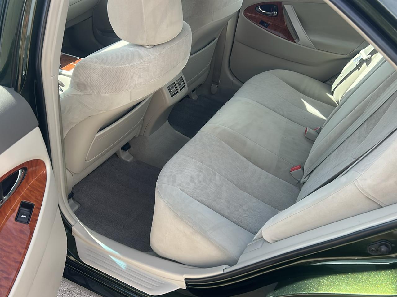 Toyota Camry 4dr Sdn I4 Man LE (Natl) 2011