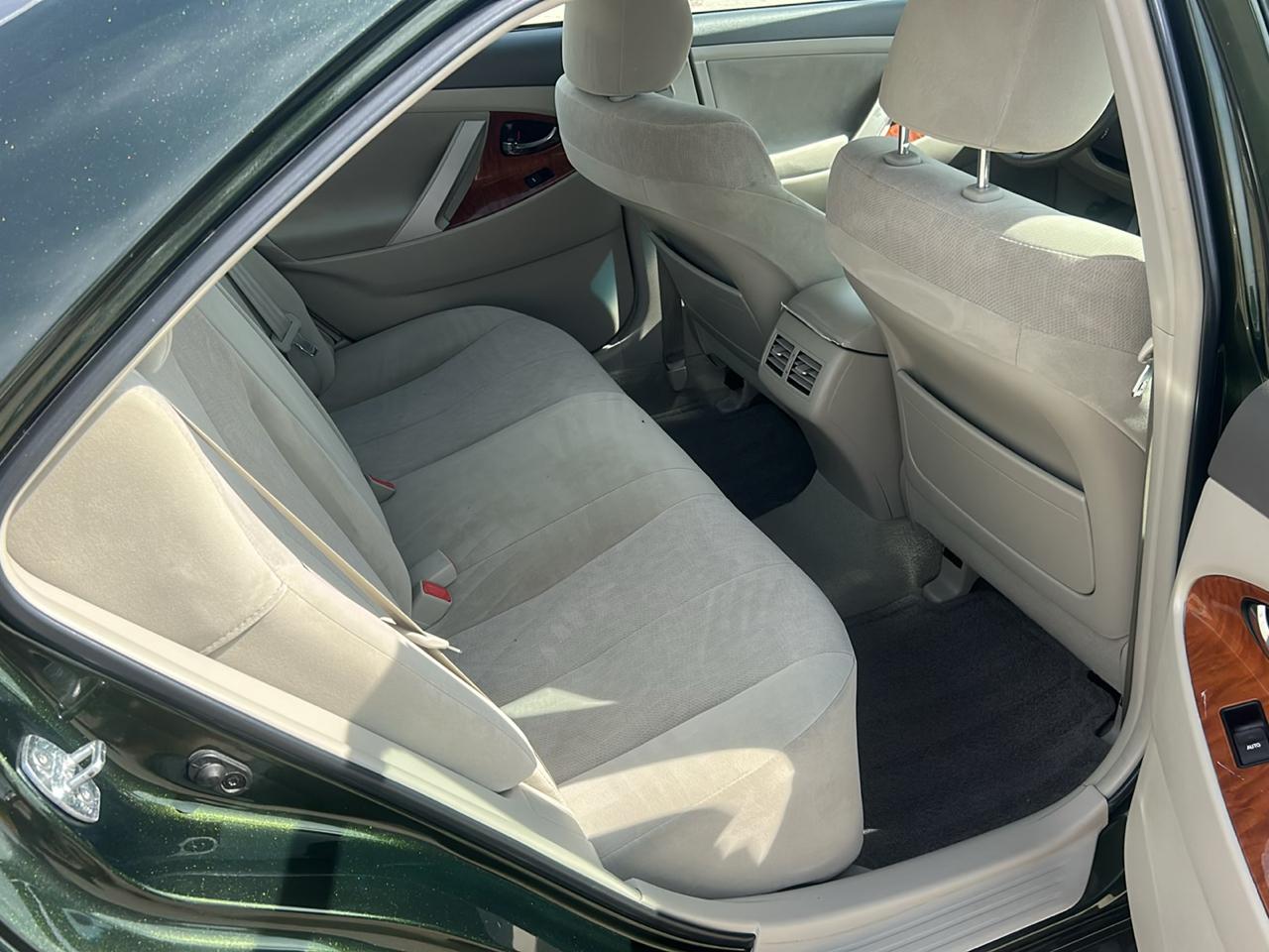 Toyota Camry 4dr Sdn I4 Man LE (Natl) 2011