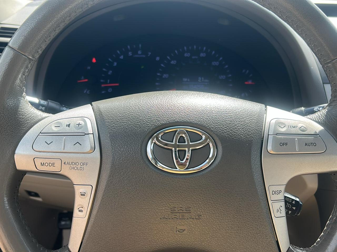 Toyota Camry 4dr Sdn I4 Man LE (Natl) 2011
