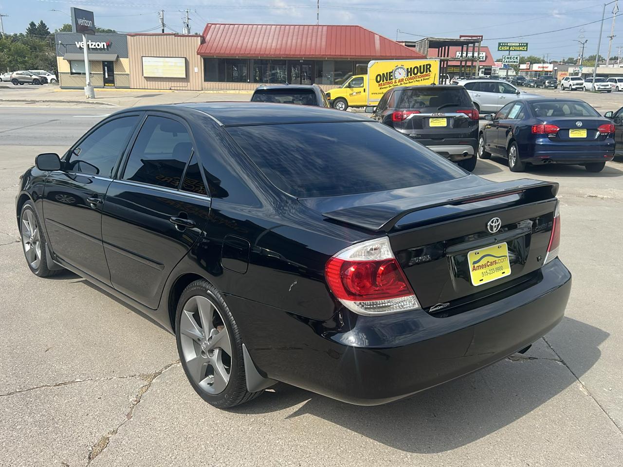 Toyota Camry 4dr Sdn SE V6 Auto (Natl) 2005