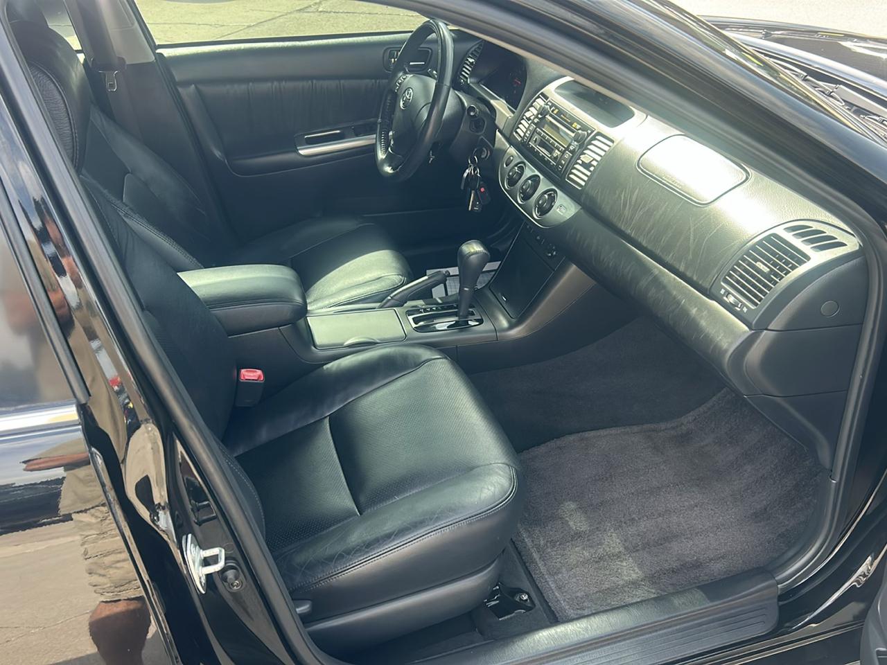 Toyota Camry 4dr Sdn SE V6 Auto (Natl) 2005