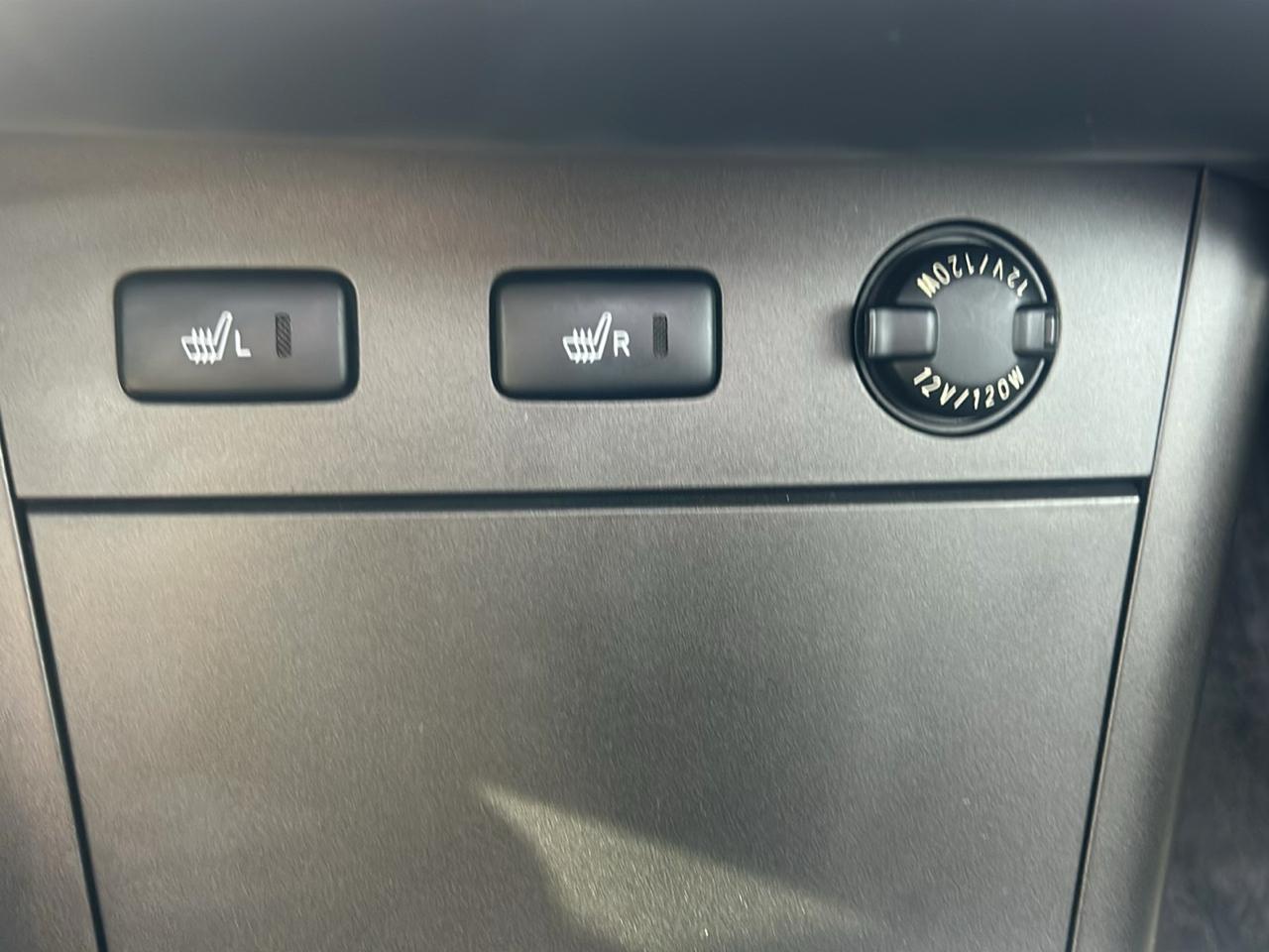 Toyota Camry 4dr Sdn SE V6 Auto (Natl) 2005