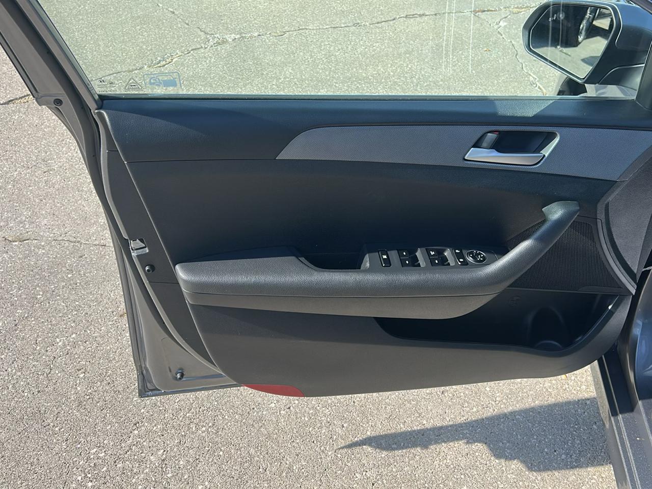 Hyundai Sonata SE 2.4L 2018