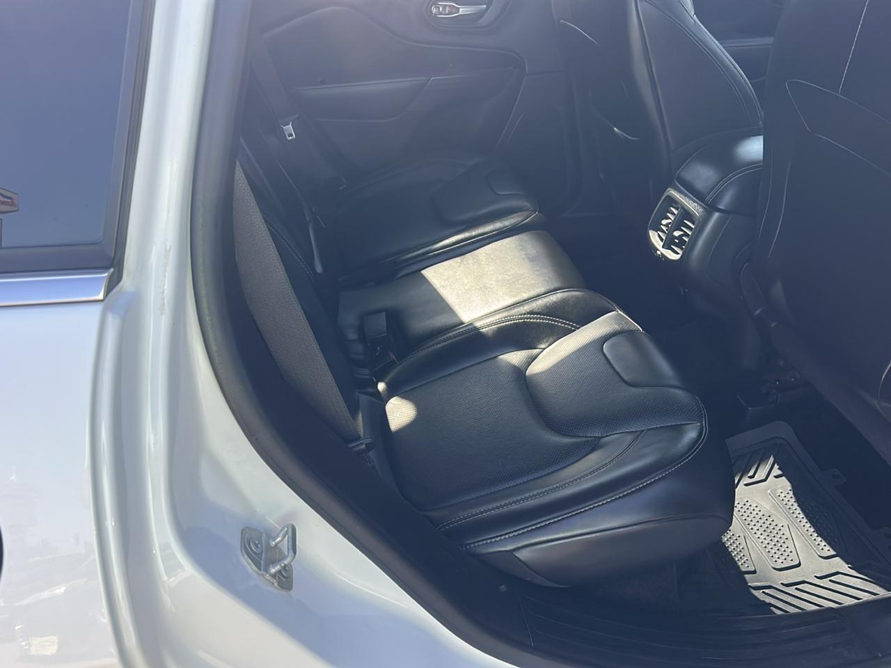 Jeep Cherokee 4WD 4dr Limited 2015