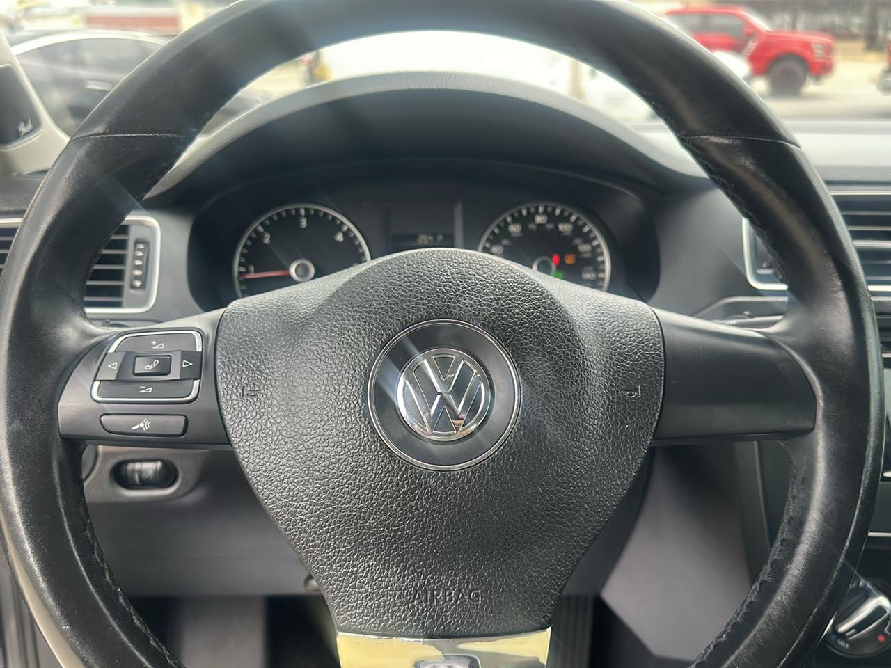Volkswagen Jetta Sedan 4dr DSG TDI 2013