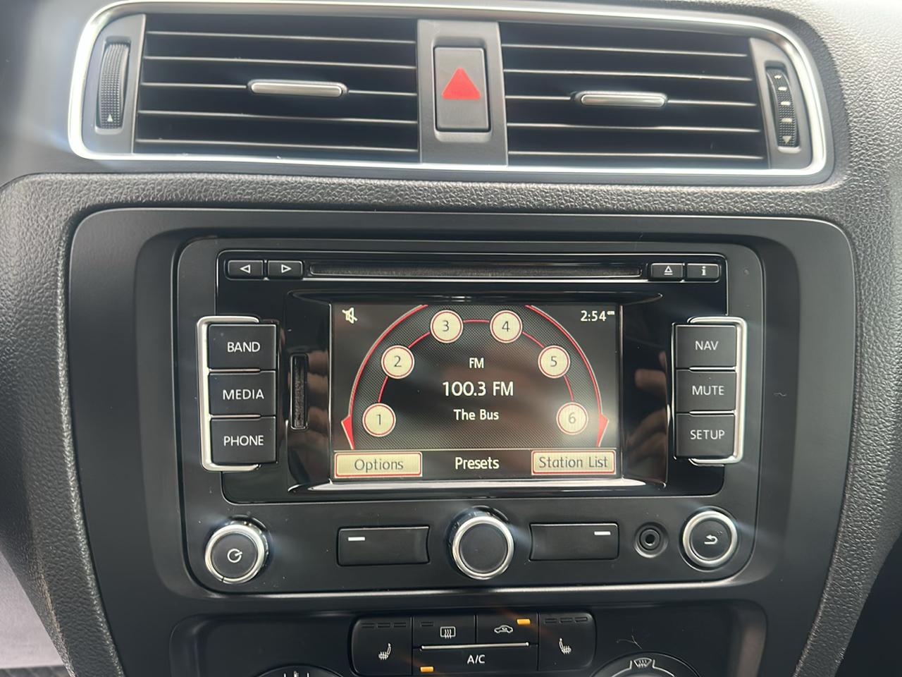 Volkswagen Jetta Sedan 4dr DSG TDI 2013