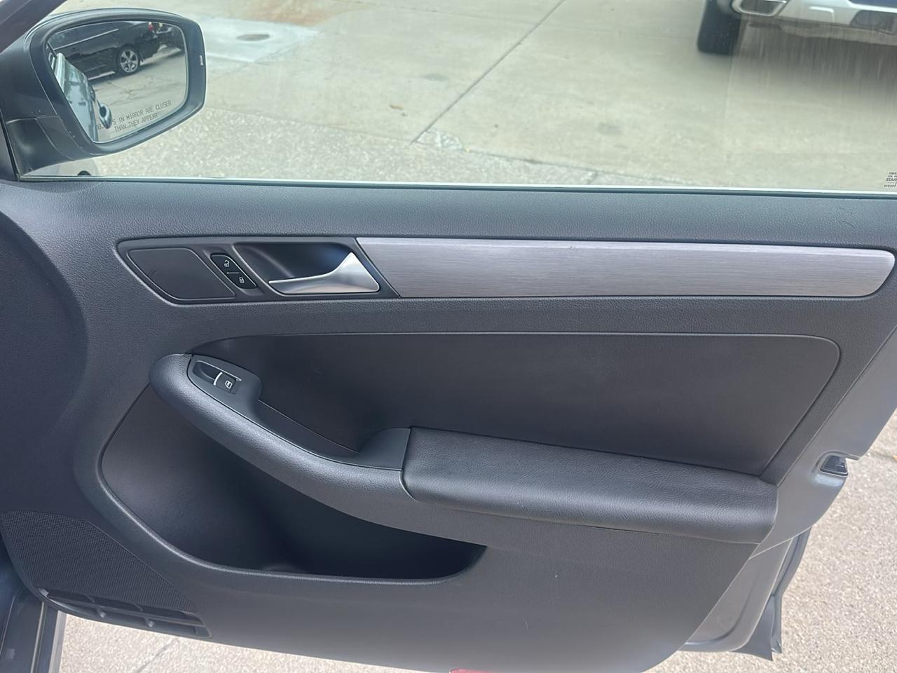 Volkswagen Jetta Sedan 4dr DSG TDI 2013