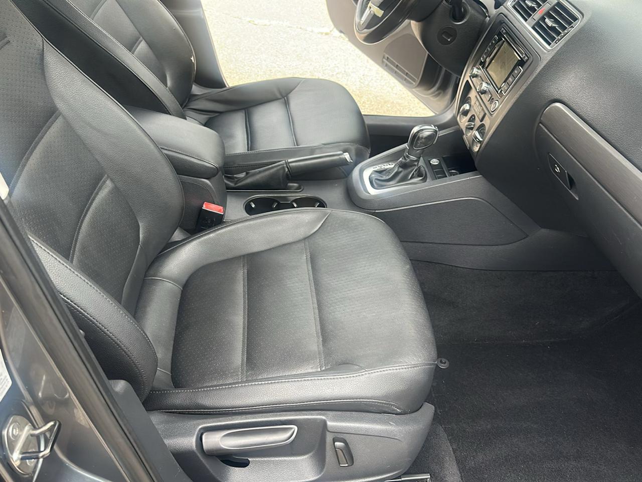 Volkswagen Jetta Sedan 4dr DSG TDI 2013