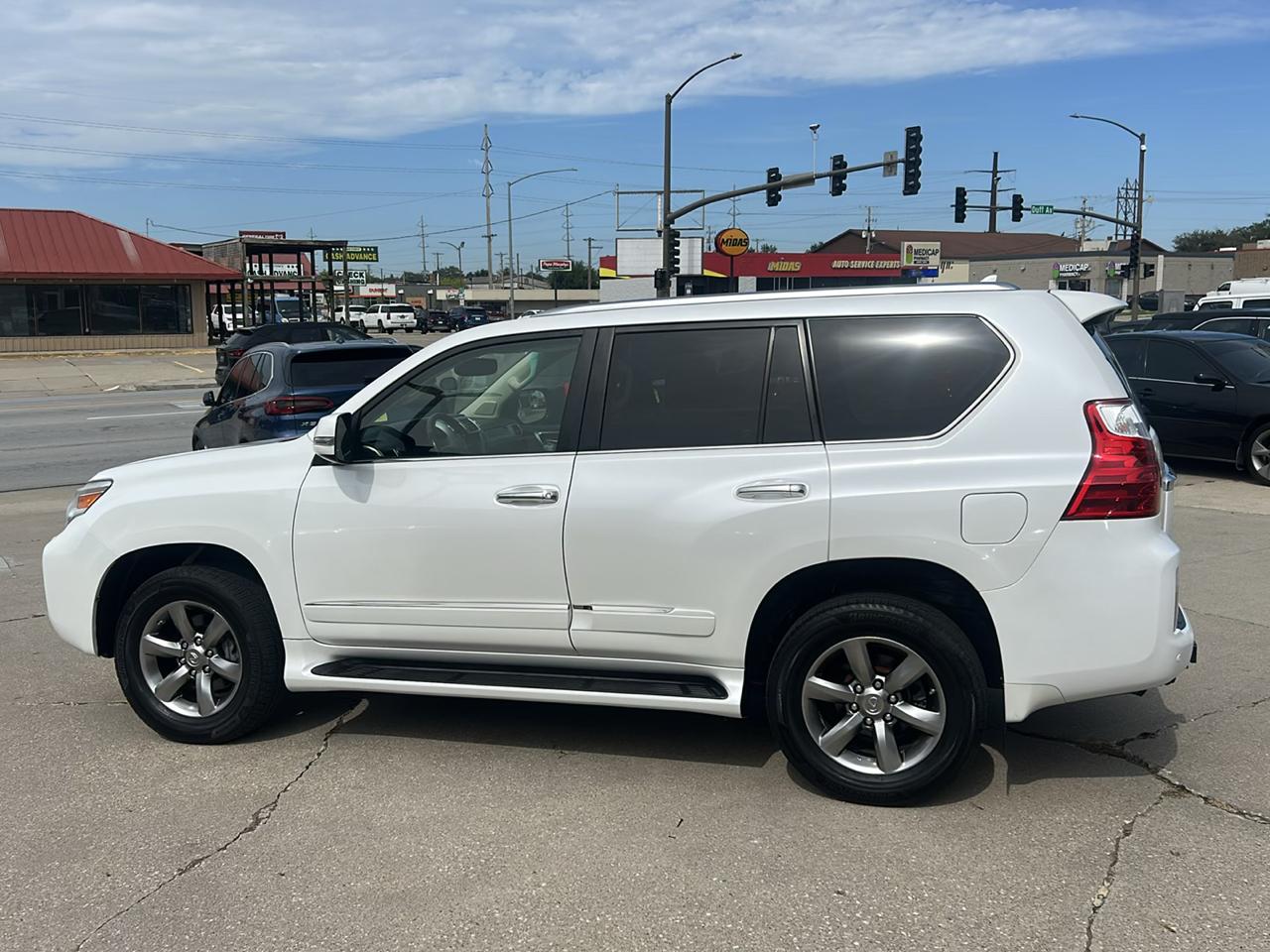 Lexus GX 460 4WD 4dr Premium 2012