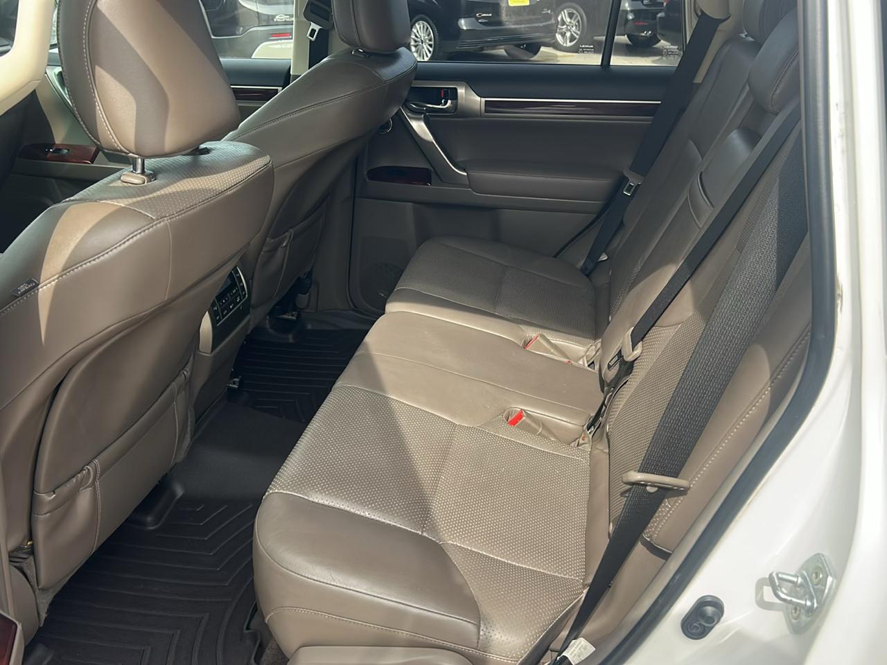Lexus GX 460 4WD 4dr Premium 2012