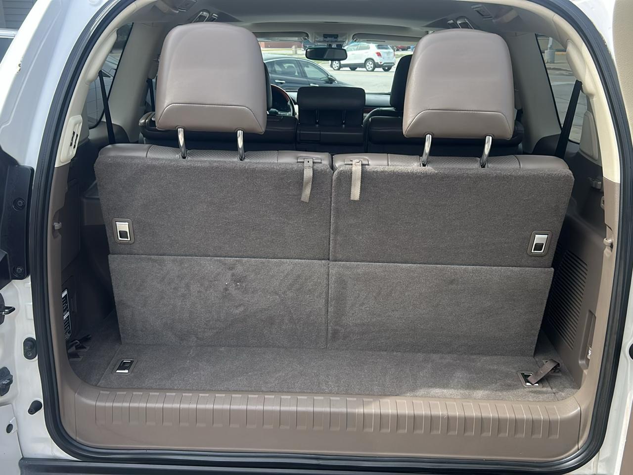 Lexus GX 460 4WD 4dr Premium 2012