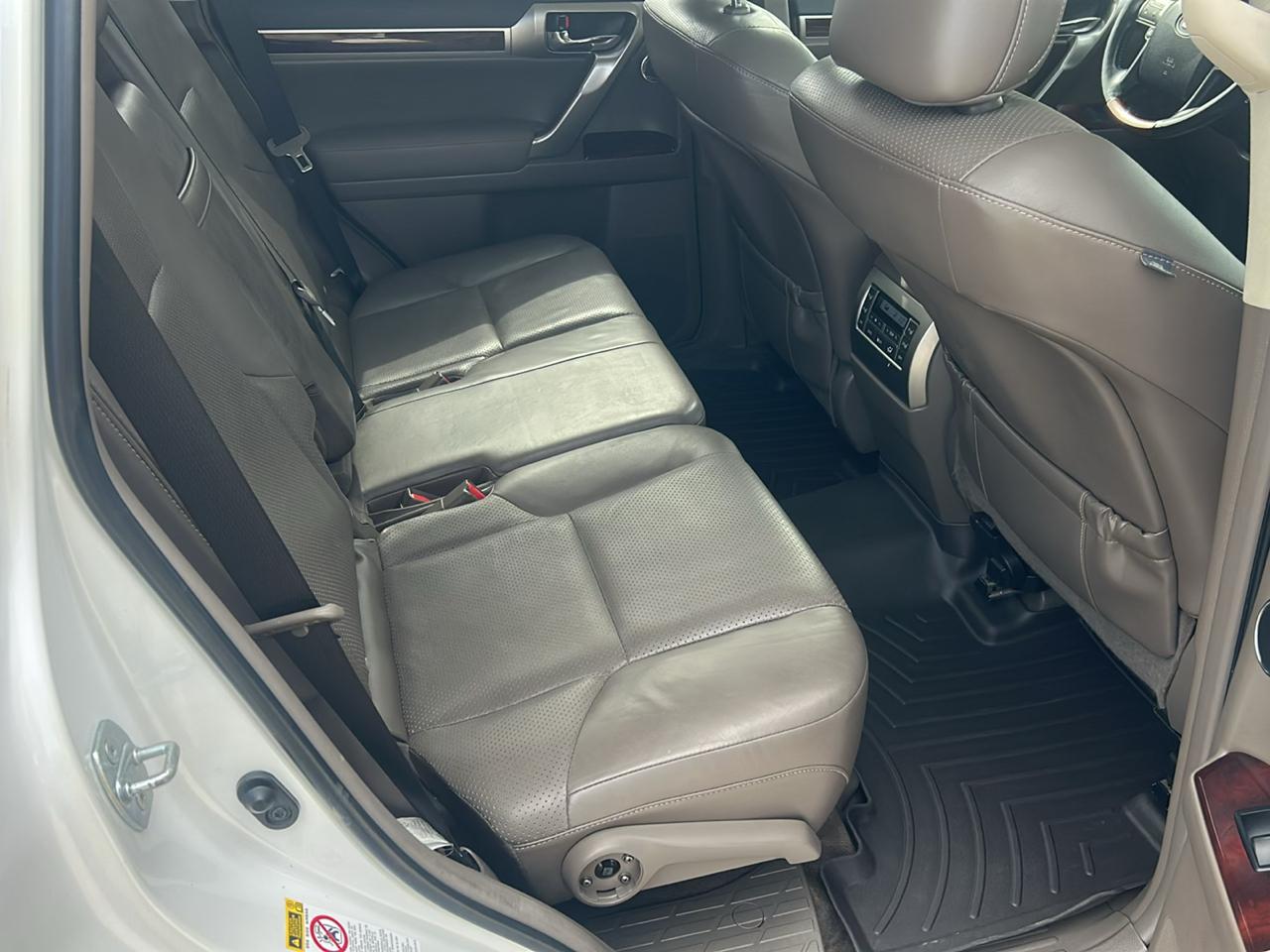 Lexus GX 460 4WD 4dr Premium 2012