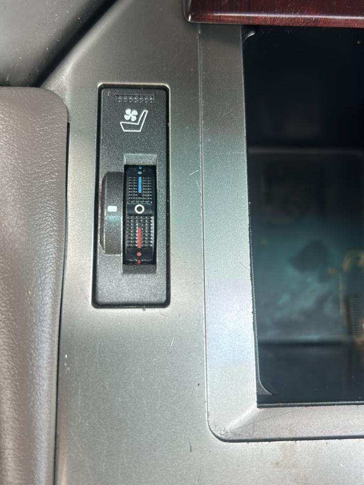 Lexus GX 460 4WD 4dr Premium 2012