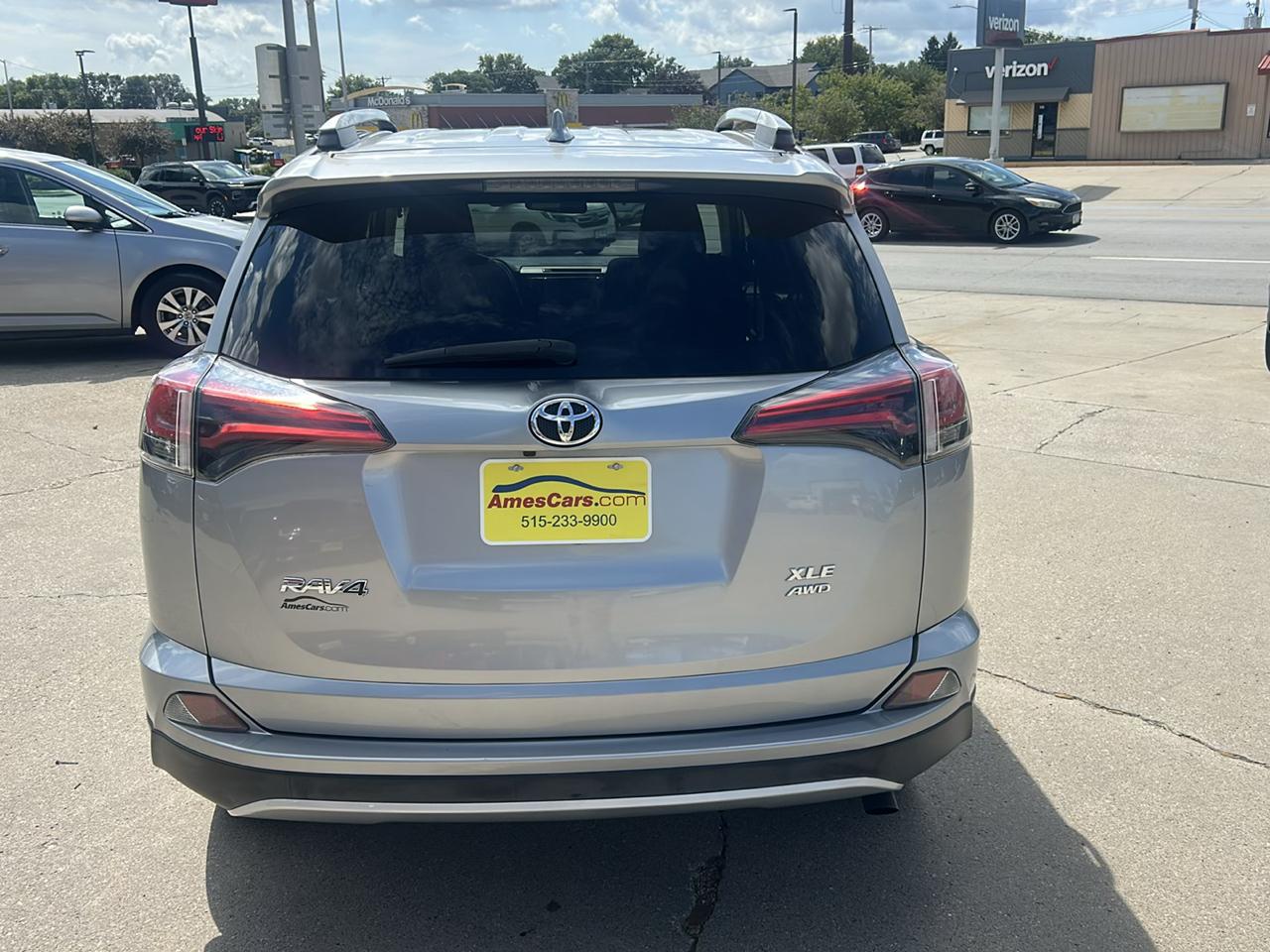 Toyota RAV4 AWD 4dr XLE (Natl) 2016