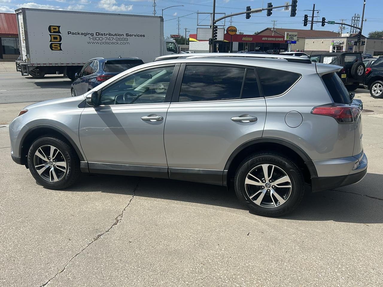 Toyota RAV4 AWD 4dr XLE (Natl) 2016