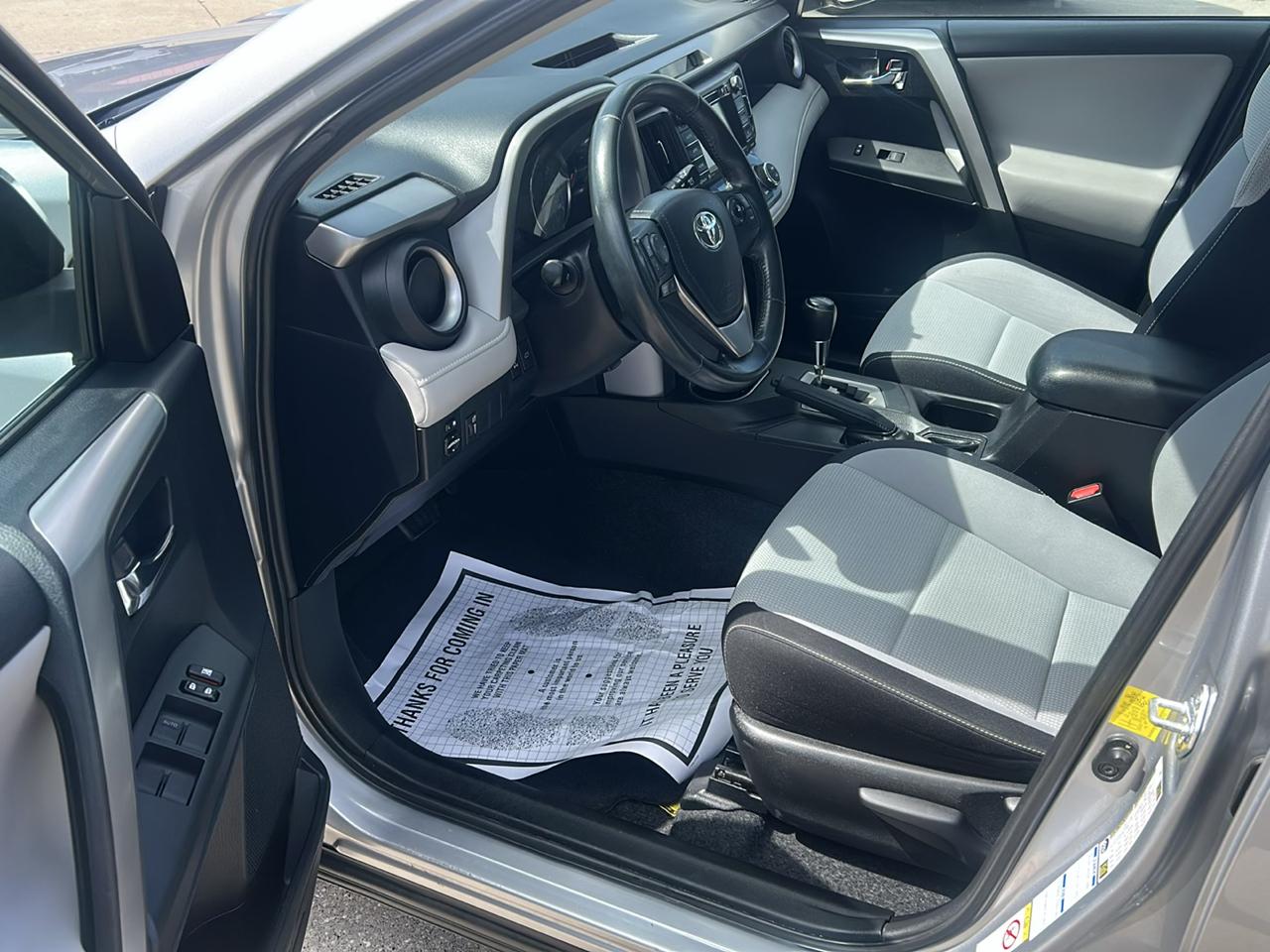 Toyota RAV4 AWD 4dr XLE (Natl) 2016