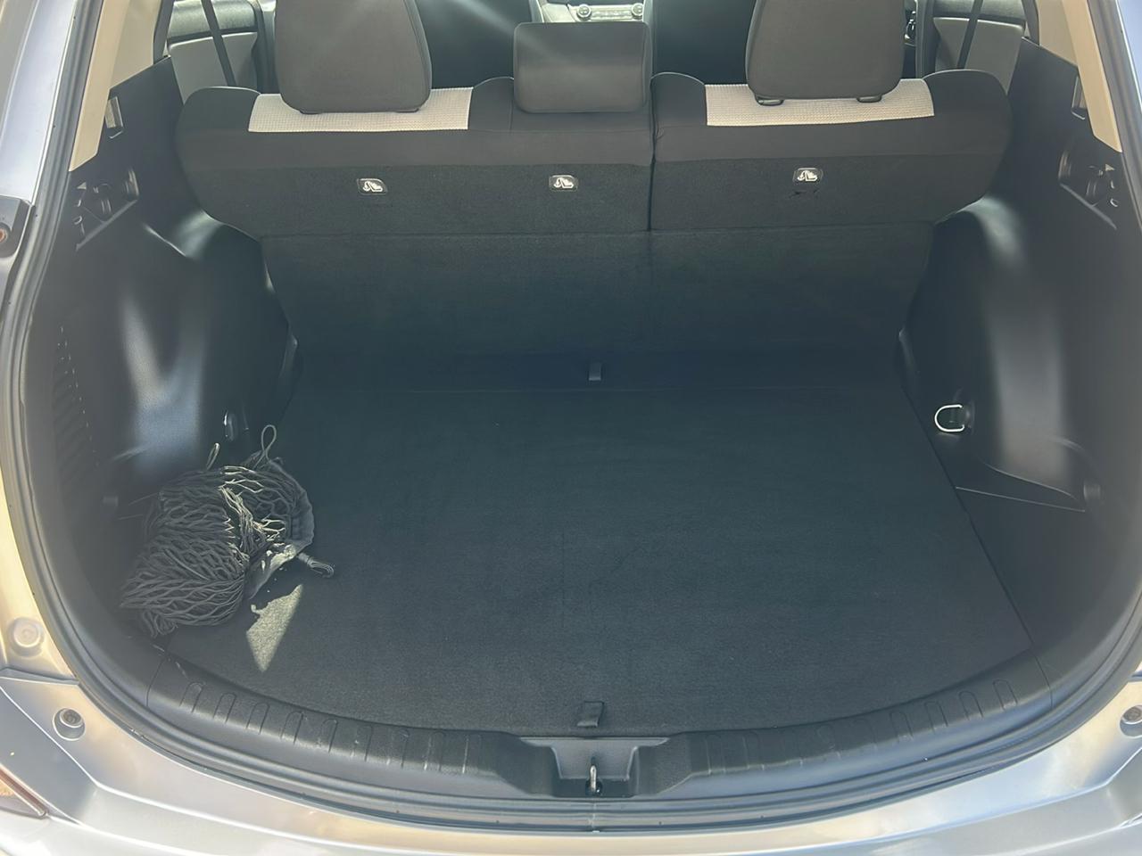 Toyota RAV4 AWD 4dr XLE (Natl) 2016