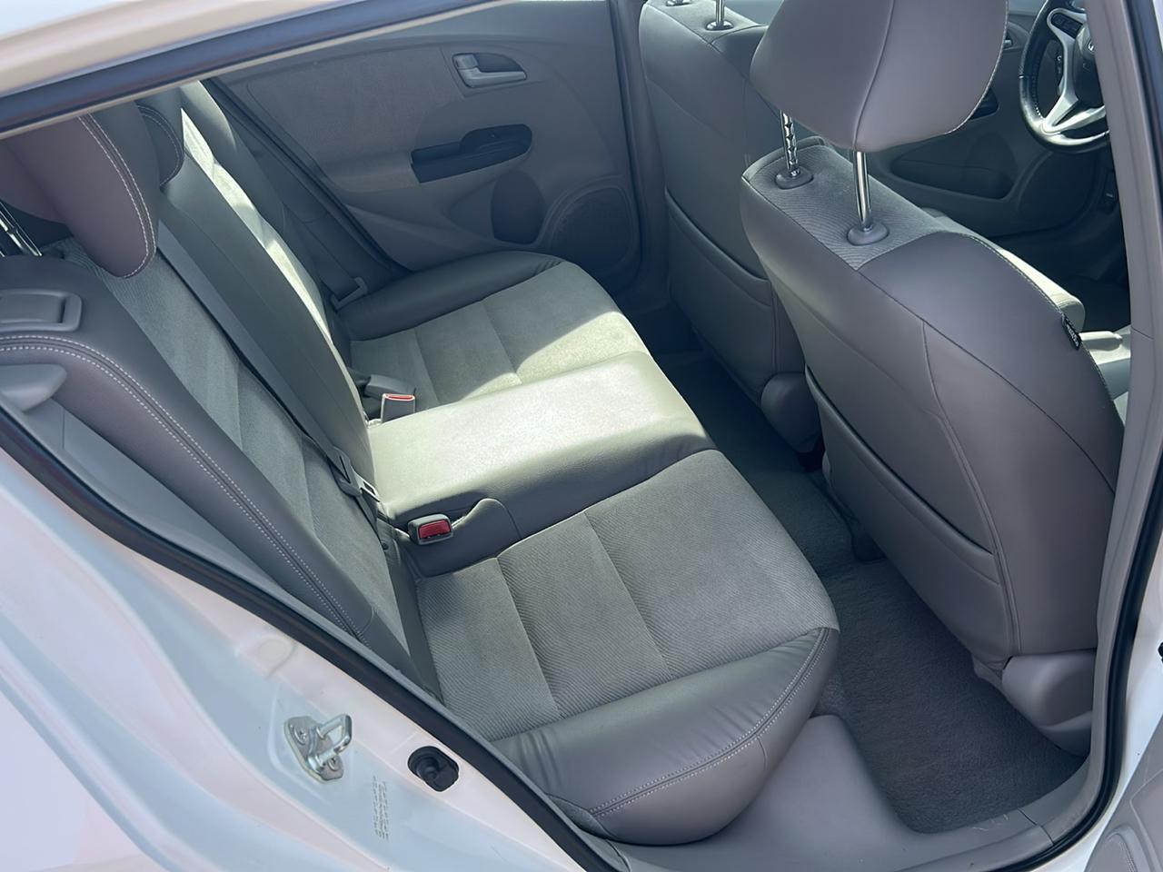 Honda Insight 5dr CVT EX 2012