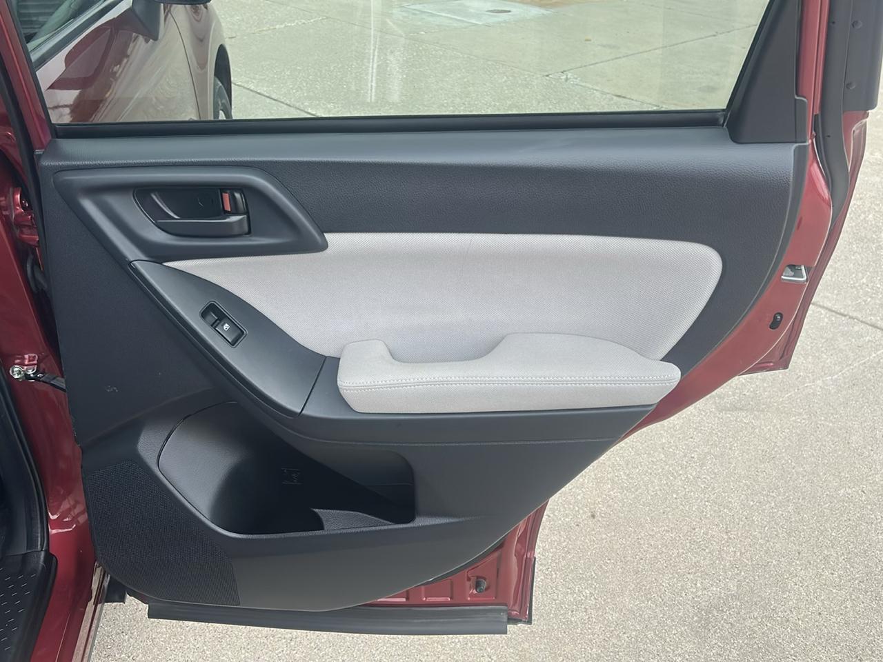 Subaru Forester 4dr CVT 2.5i Premium PZEV 2015