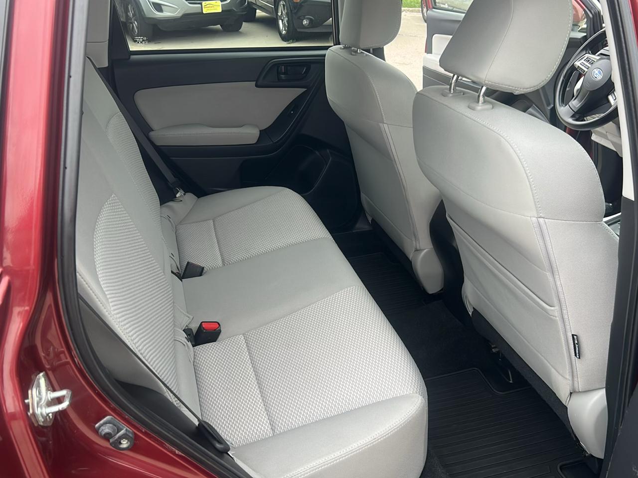 Subaru Forester 4dr CVT 2.5i Premium PZEV 2015