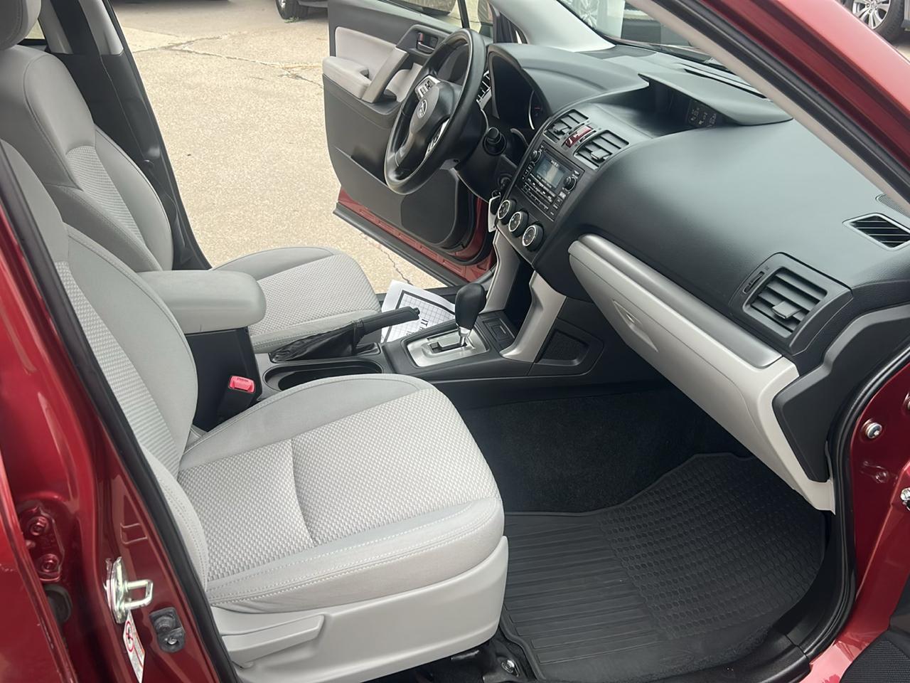 Subaru Forester 4dr CVT 2.5i Premium PZEV 2015