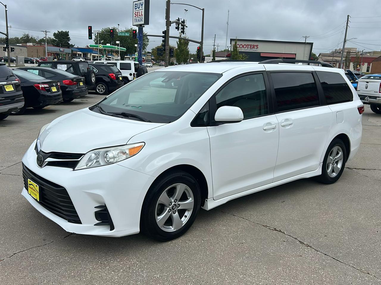 Toyota Sienna LE FWD 8-Passenger (Natl) 2018