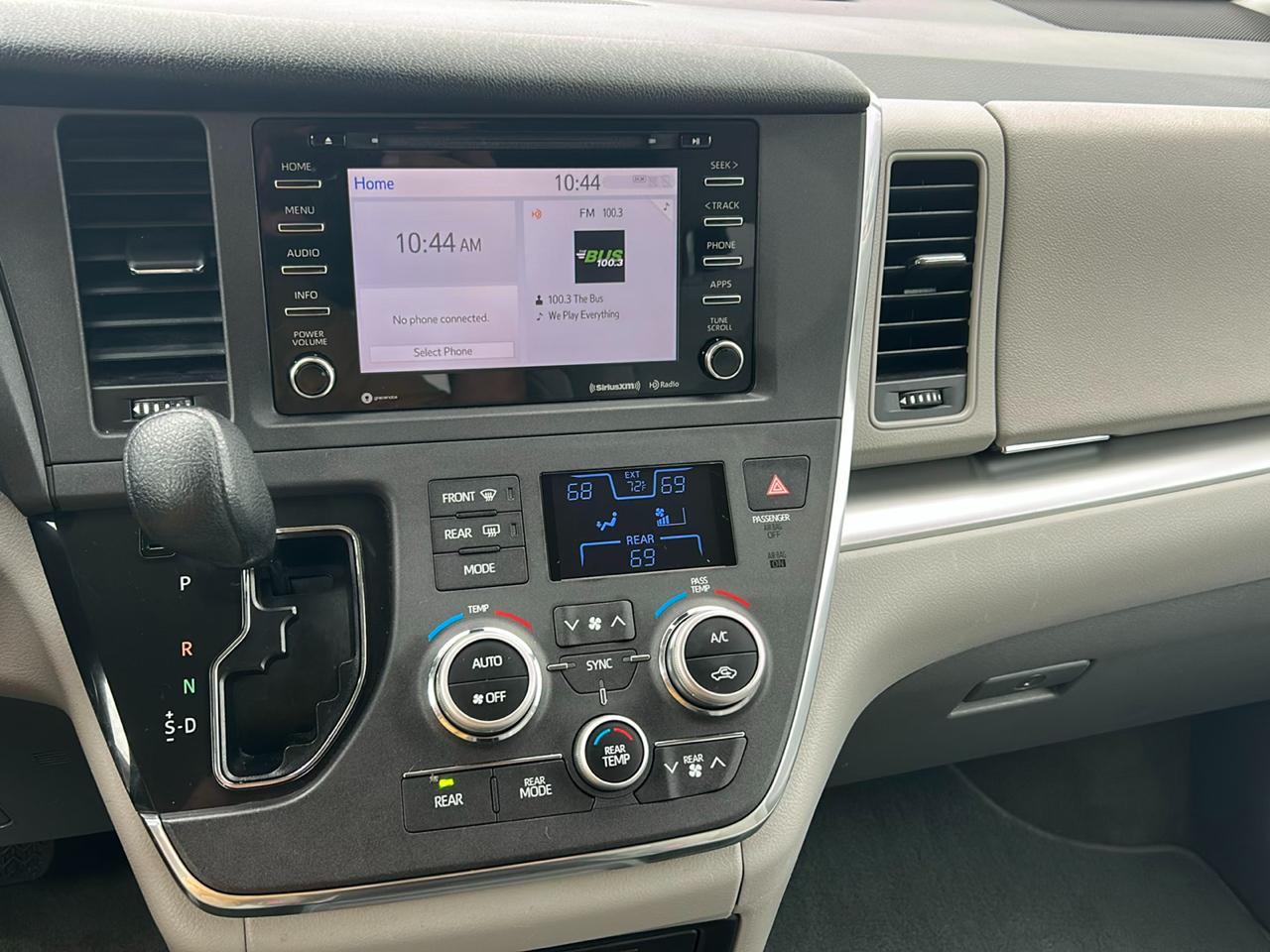 Toyota Sienna LE FWD 8-Passenger (Natl) 2018