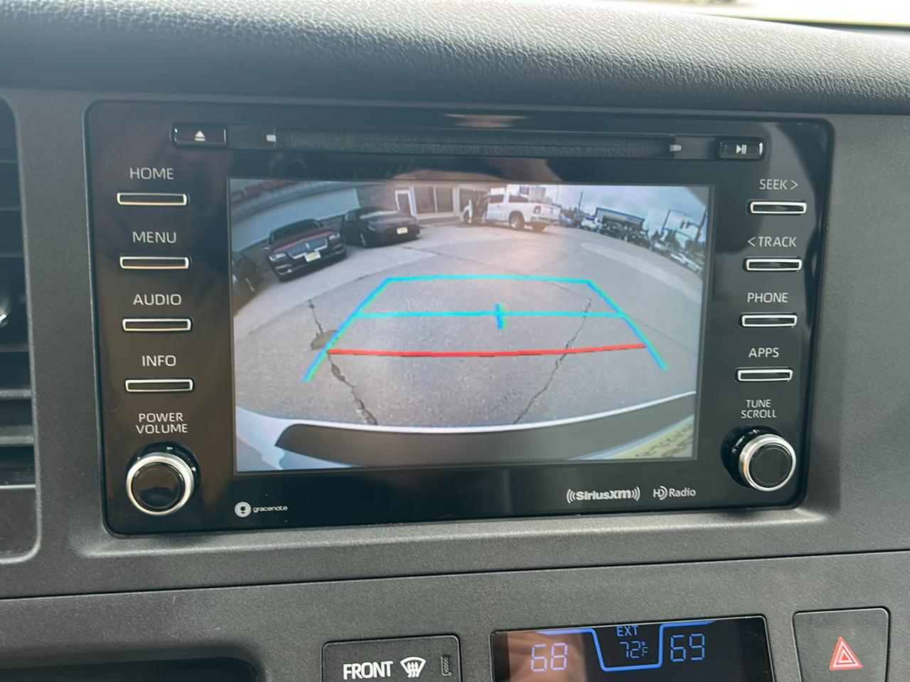 Toyota Sienna LE FWD 8-Passenger (Natl) 2018