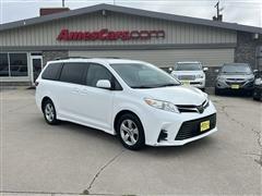 2018 Toyota Sienna 