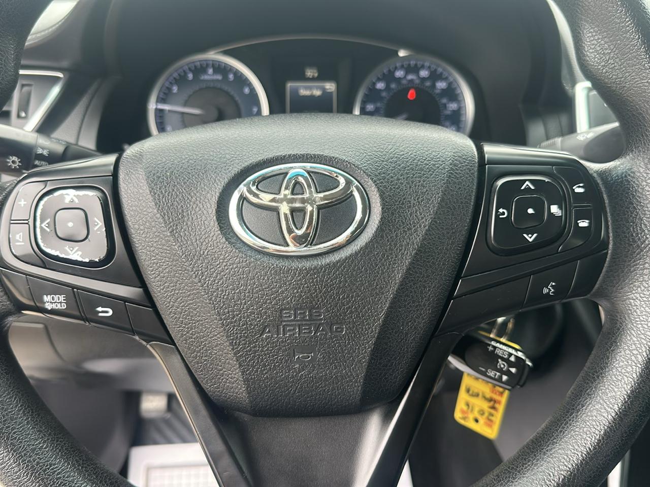 Toyota Camry 4dr Sdn LE Auto 2016