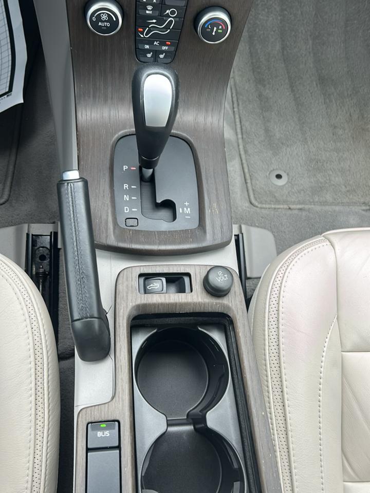 Volvo C70 2dr Conv T5 2013