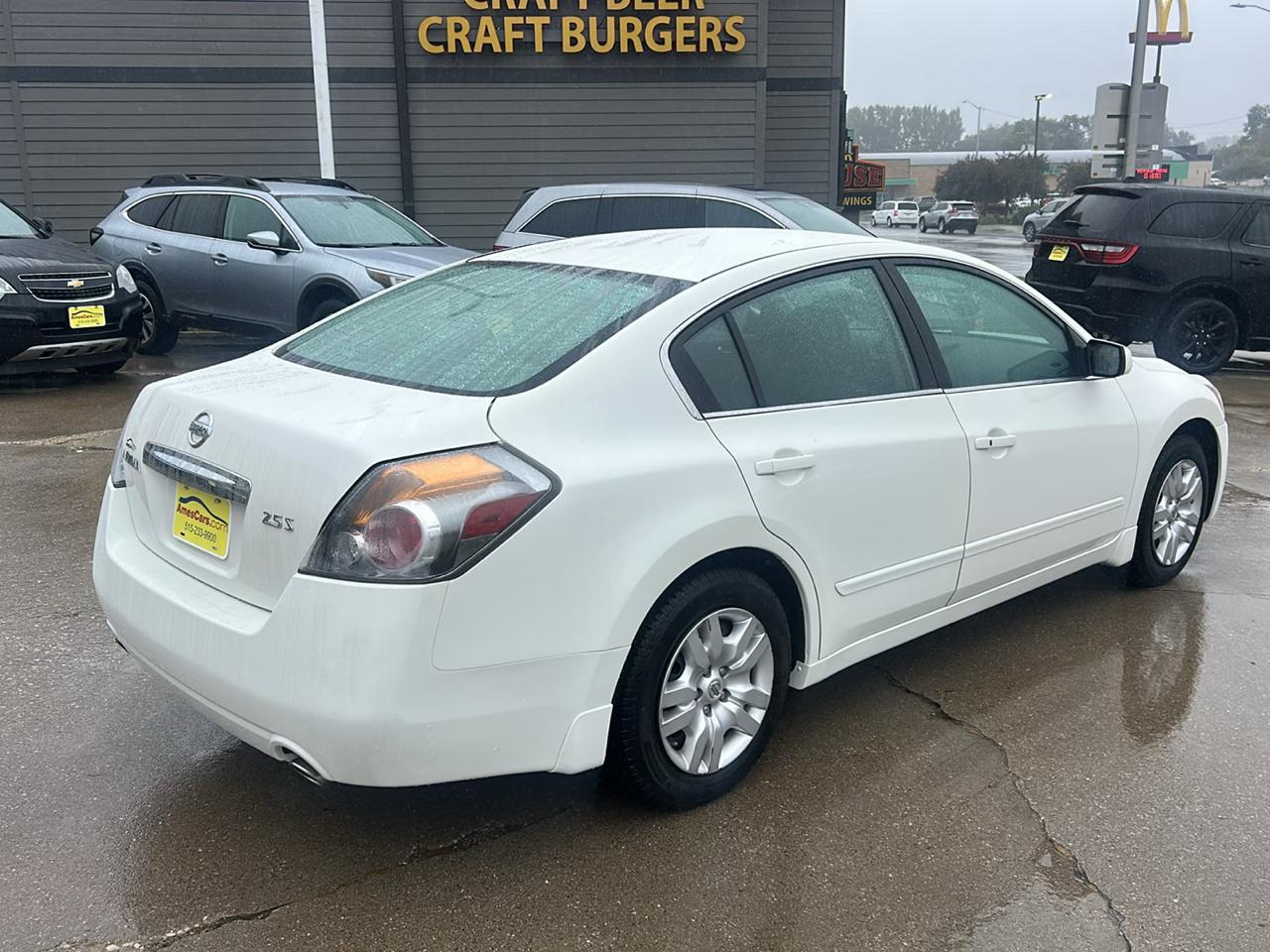 Nissan Altima 4dr Sdn I4 CVT 2.5 S 2010