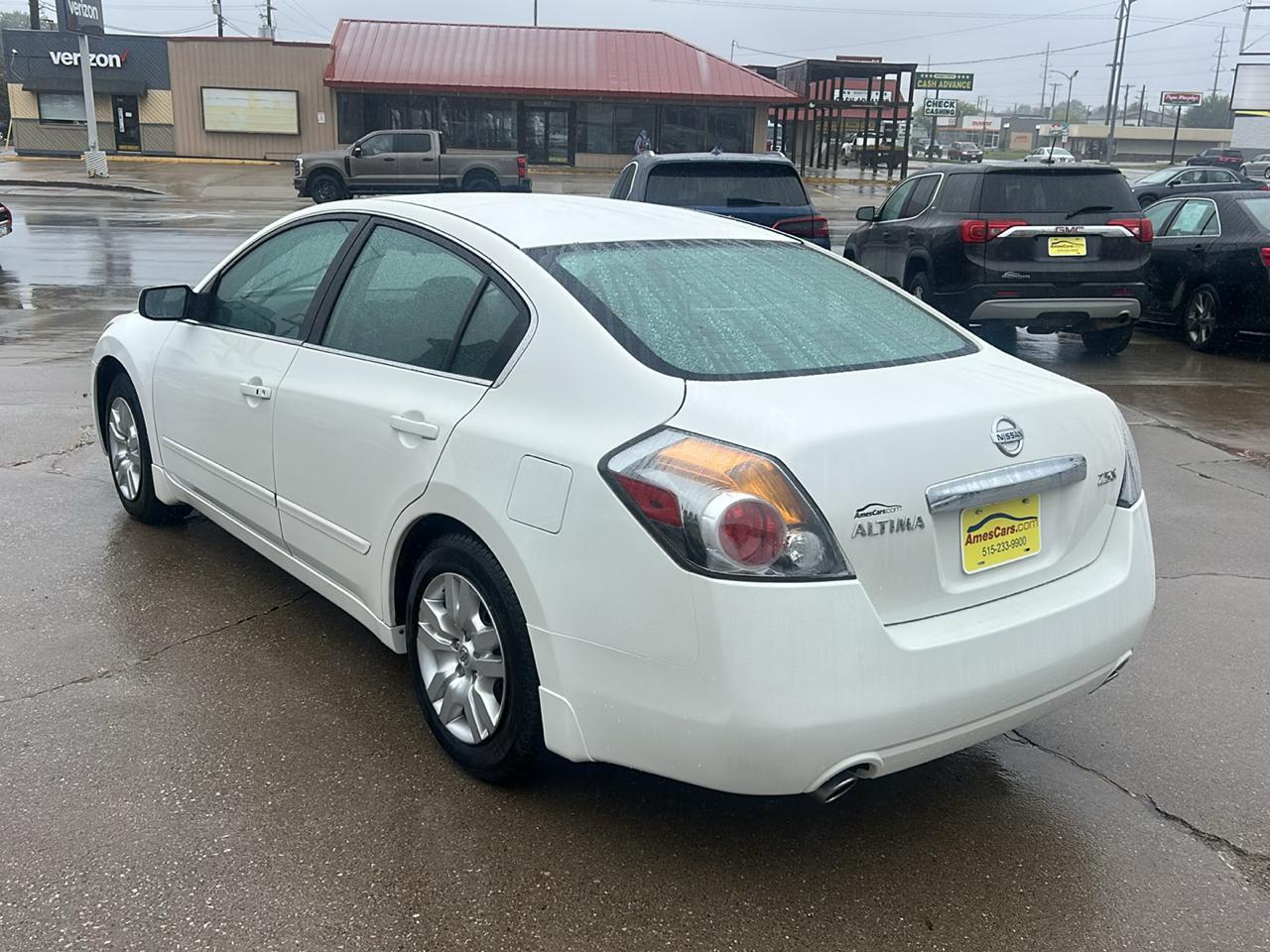 Nissan Altima 4dr Sdn I4 CVT 2.5 S 2010
