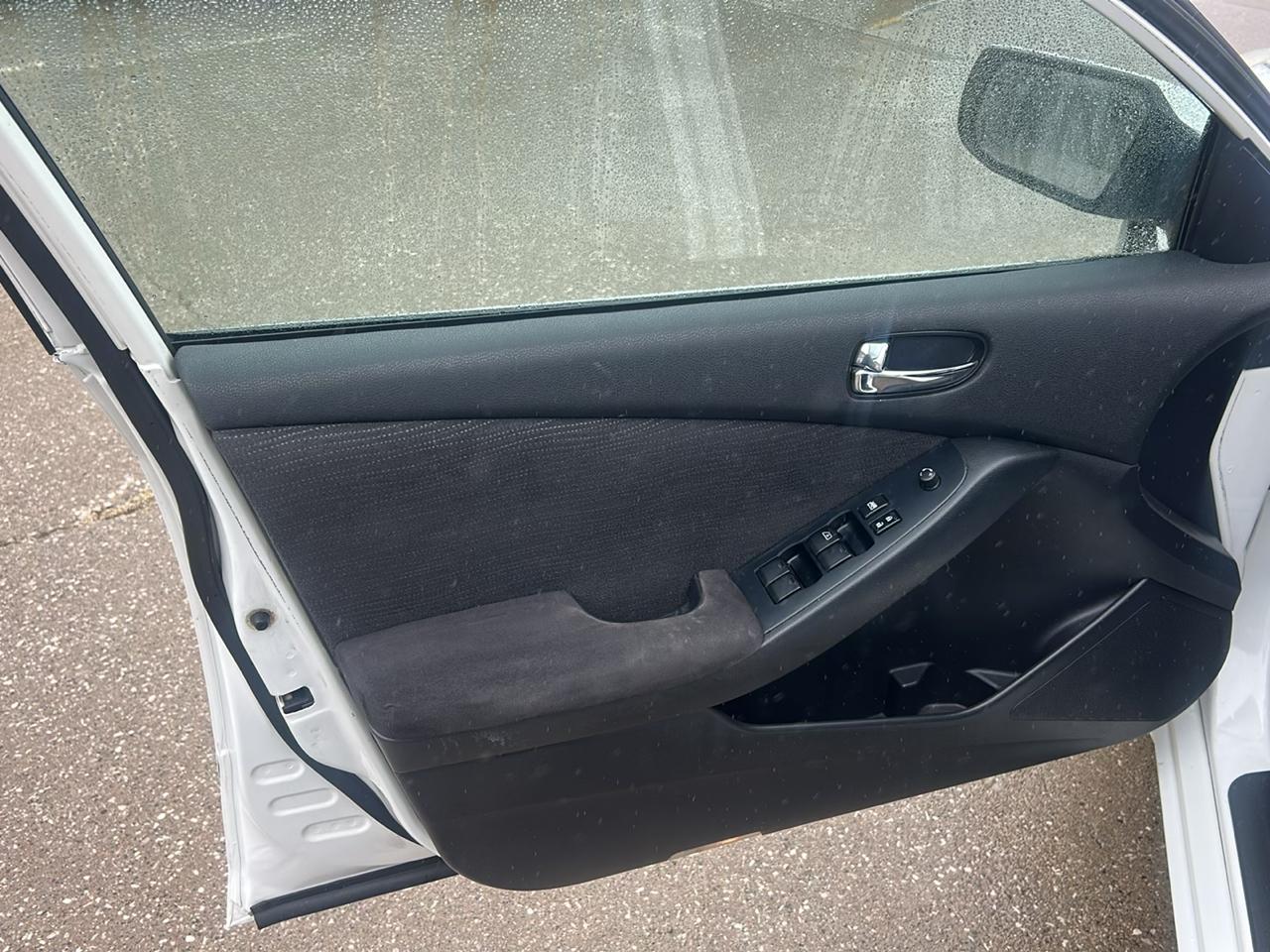 Nissan Altima 4dr Sdn I4 CVT 2.5 S 2010
