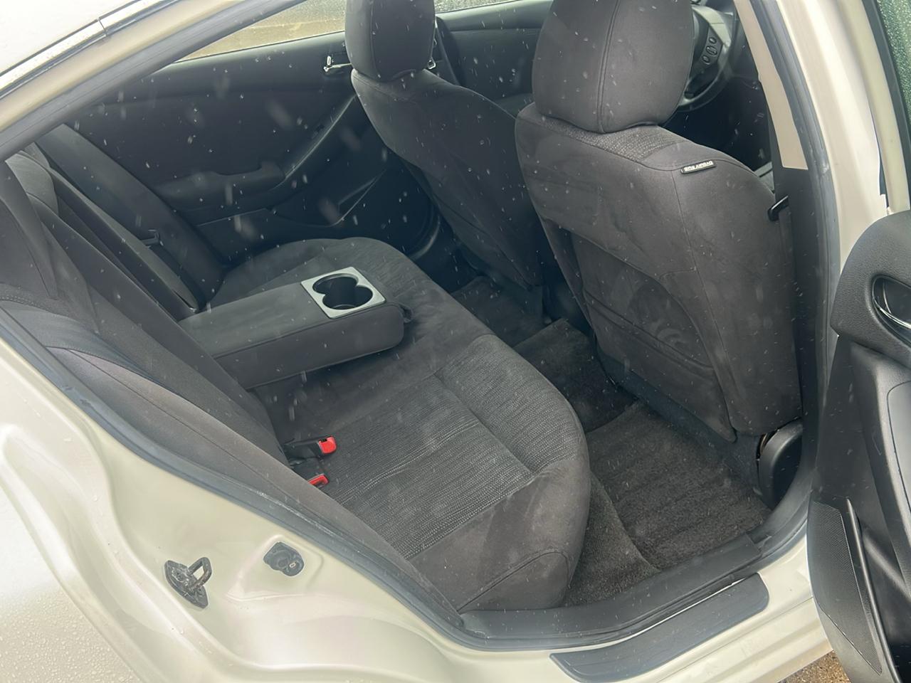Nissan Altima 4dr Sdn I4 CVT 2.5 S 2010