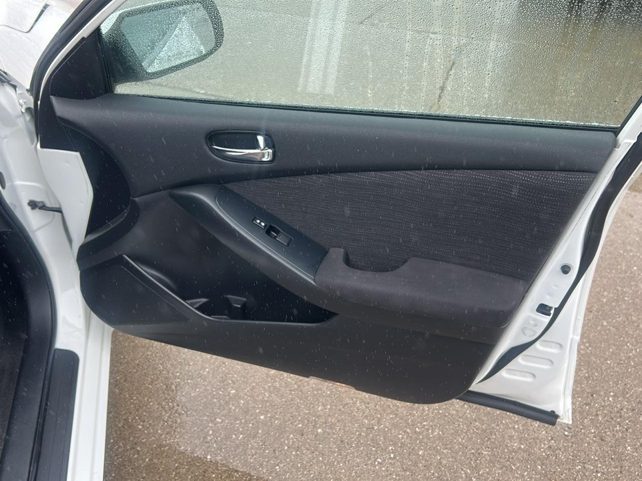 Nissan Altima 4dr Sdn I4 CVT 2.5 S 2010